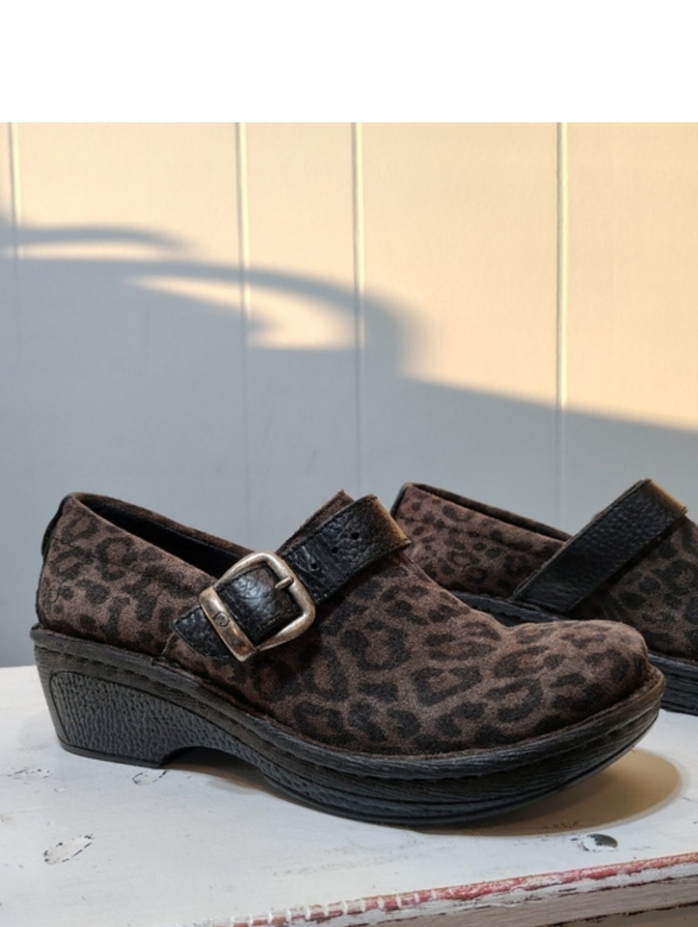 Born Leopard Clogs Black Gray size‎ 7 Leather Slip On Comfy Trendy Buckle Animal